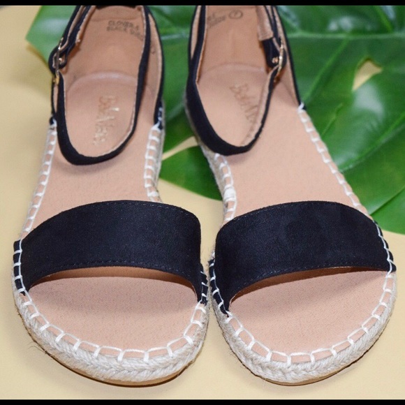 LAST PAIR ✨ Black Espadrille Flat Sandals - Picture 4 of 5
